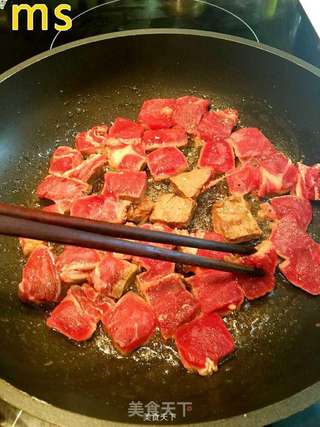 高大上的【劲蒜安格斯牛肉粒】的做法步骤:11