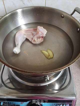 麻辣手撕鸡的做法步骤:2