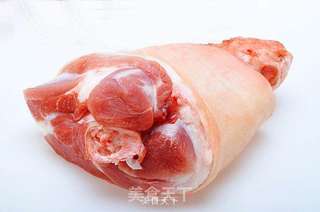秘制肘子的做法步骤：1
