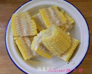龙骨玉米冬瓜煲的做法步骤:2