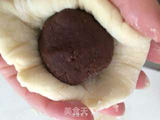 豆沙花式面包的做法步骤:6