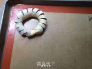 豆沙花式面包的做法步骤:9