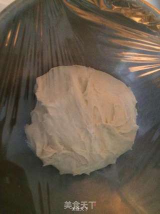 豆沙花式面包的做法步骤:3