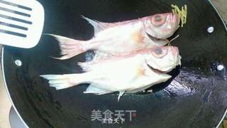 红烧大眼鱼的做法步骤:3