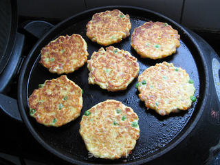 豆渣小煎饼——万能早餐饼的做法步骤:10