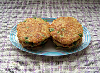 豆渣小煎饼——万能早餐饼的做法步骤:12