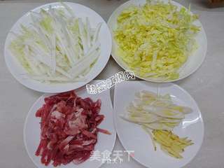 娃娃菜炒粉丝的做法步骤:3