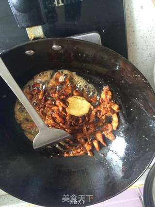 杏鲍菇炒肉的做法步骤:4