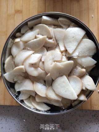 杏鲍菇炒肉的做法步骤:2