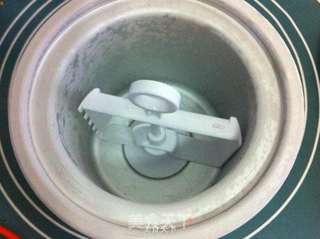 玫瑰冰激凌的做法步骤:12
