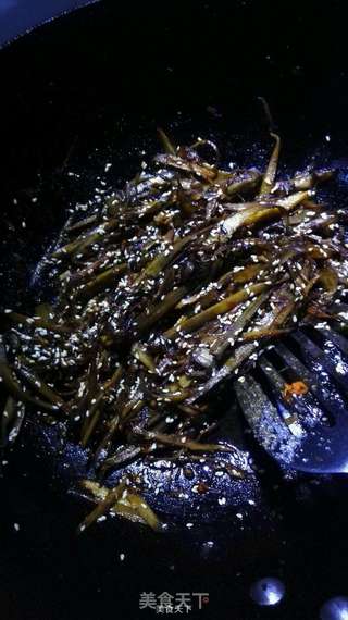 干煸牛蒡丝的做法步骤:3