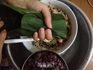 记忆犹新的思乡味道--红糖蜜豆粽子的做法步骤:8