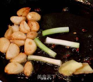 大蒜焖黄鳝段煲-不加一滴水的香浓美味的做法步骤:7