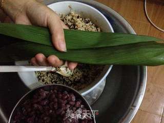 记忆犹新的思乡味道--红糖蜜豆粽子的做法步骤:7