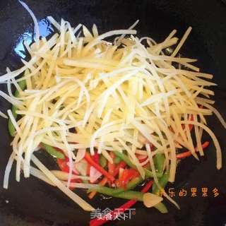 清炒土豆丝(微辣版)的做法步骤:8