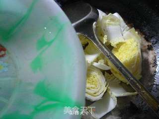 麻辣香肠猪肚炒娃娃菜的做法步骤:7