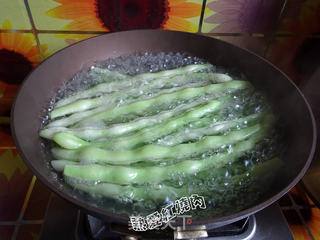 头伏饺子——扁豆馅儿饺子的做法步骤:9