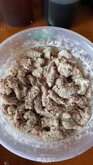 糖醋里脊的做法步骤:3