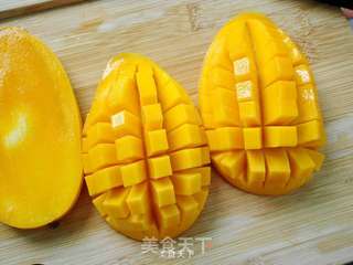 牛奶芒果西米露的做法步骤:4