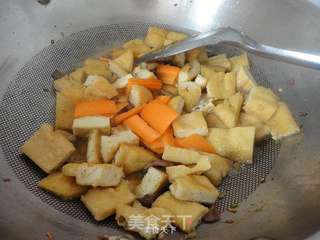 双椒豆腐泡的做法步骤:9