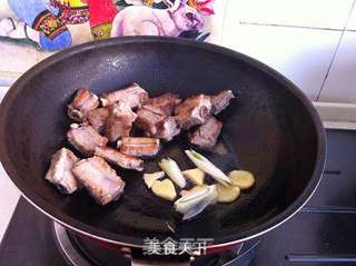 板栗烧排骨的做法步骤:4