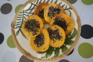 手作豆沙南瓜饼的做法步骤:11