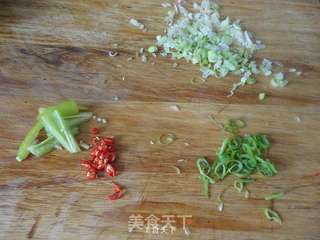 双椒豆腐泡的做法步骤:4