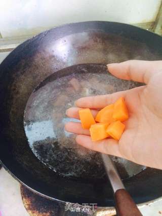 土豆炖牛肉的做法步骤:5