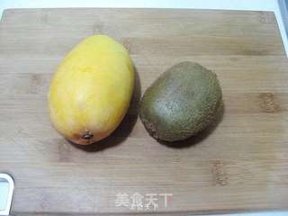 奶油水果夹心蛋糕的做法步骤:2