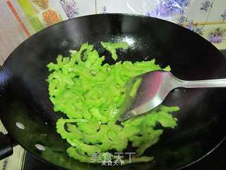 蒜蓉苦瓜的做法步骤:3