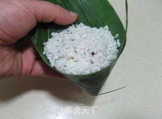 玉米叶红枣粽子的做法步骤:7