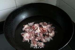 三伏天吃羊肉--牛蒡羊肉汤的做法步骤:2