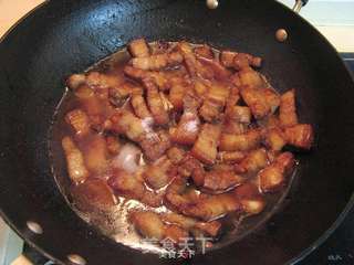 五花肉炖白不老的做法步骤:8