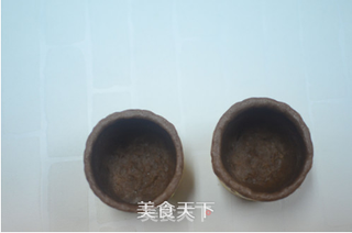 盈太美食俱乐部---风情万种的慕斯杯子蛋糕的做法步骤:4