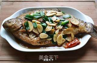 红烧鳊鱼的做法步骤:9