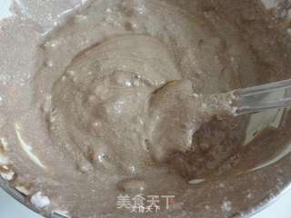 巧克力戚风蛋糕的做法步骤:14