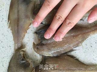 香煎偏口鱼的做法步骤:3
