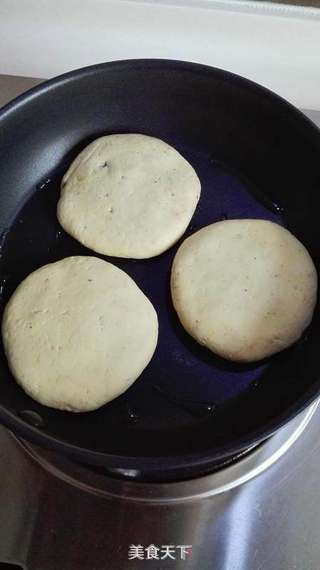 红薯糯米豆沙饼的做法步骤:6