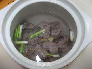 冬瓜排骨汤的做法步骤:3
