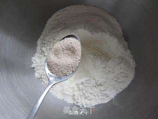 牛肉薄底披萨的做法步骤:3
