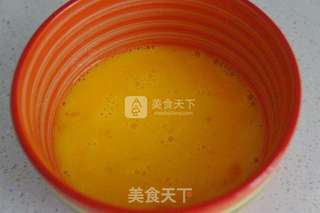 西红柿炒鸡蛋的做法步骤:2