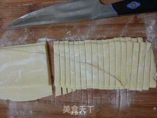 玉米面手擀面的做法步骤:4