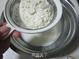 在家轻松制作蓝莓轻乳酪蛋糕的做法步骤:5
