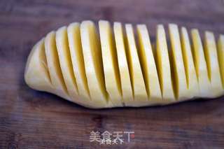 嵌入式烤箱食谱—烤风琴土豆的做法步骤:2
