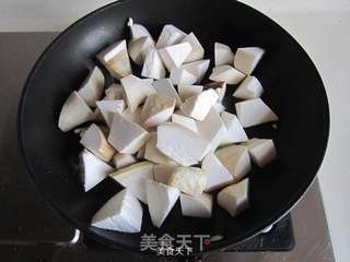 三杯杏鲍菇的做法步骤:2