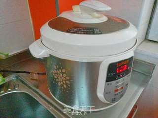 罐闷酥骨带鱼的做法步骤:4