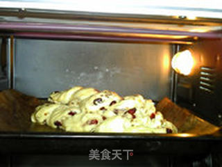 蔓越莓核桃节日面包的做法步骤:19