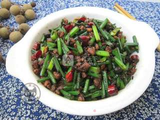 下饭小菜——苍蝇头(韭菜花炒肉末)的做法步骤:5