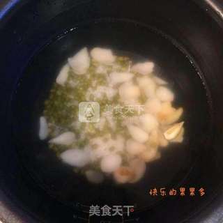 绿豆百合粥的做法步骤:3