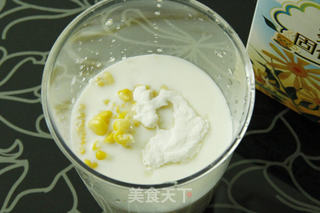 玉米汁瘦身玉米奶昔的做法步骤:10
